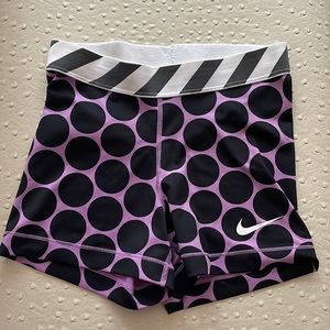 Nike Pro 3” shorts (S)
